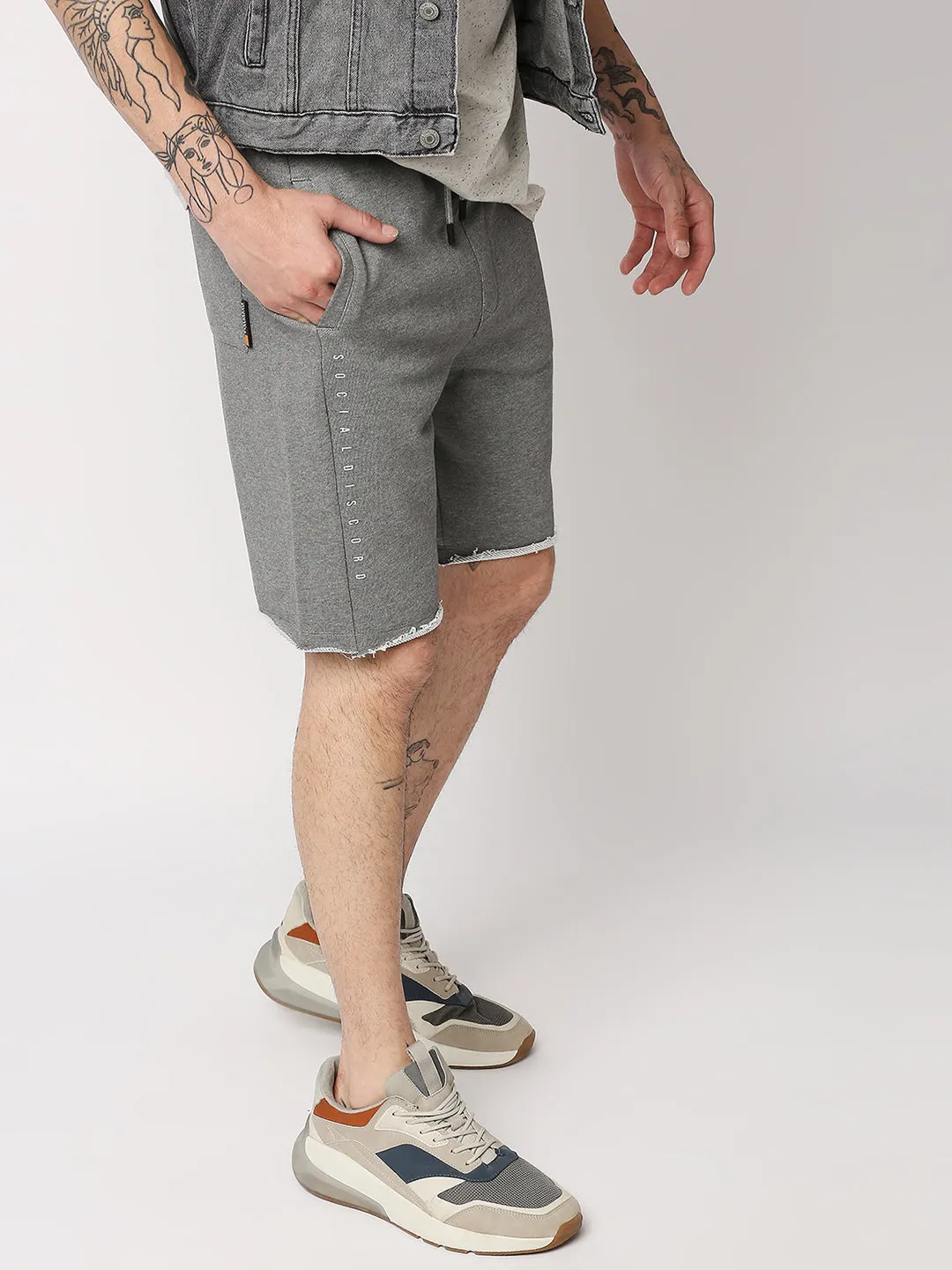 Disrupt Mens Grey Raw-edge Hem Graphic Print Shorts