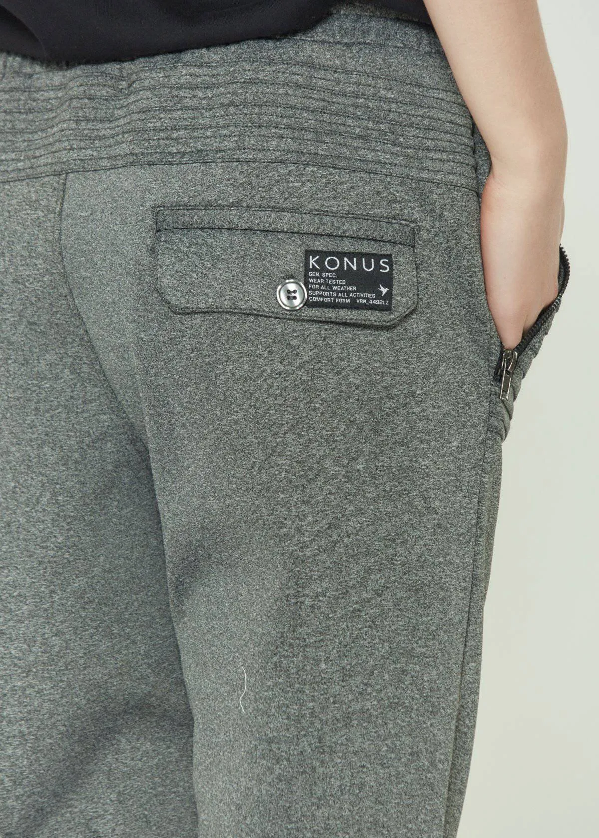 Konus Men's Track pants with Pin Tuck Detail in Charcoal