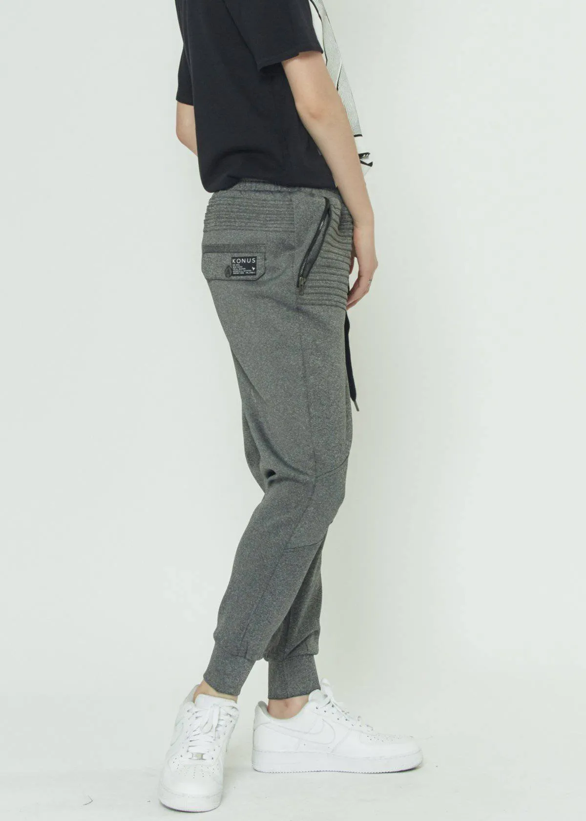Konus Men's Track pants with Pin Tuck Detail in Charcoal
