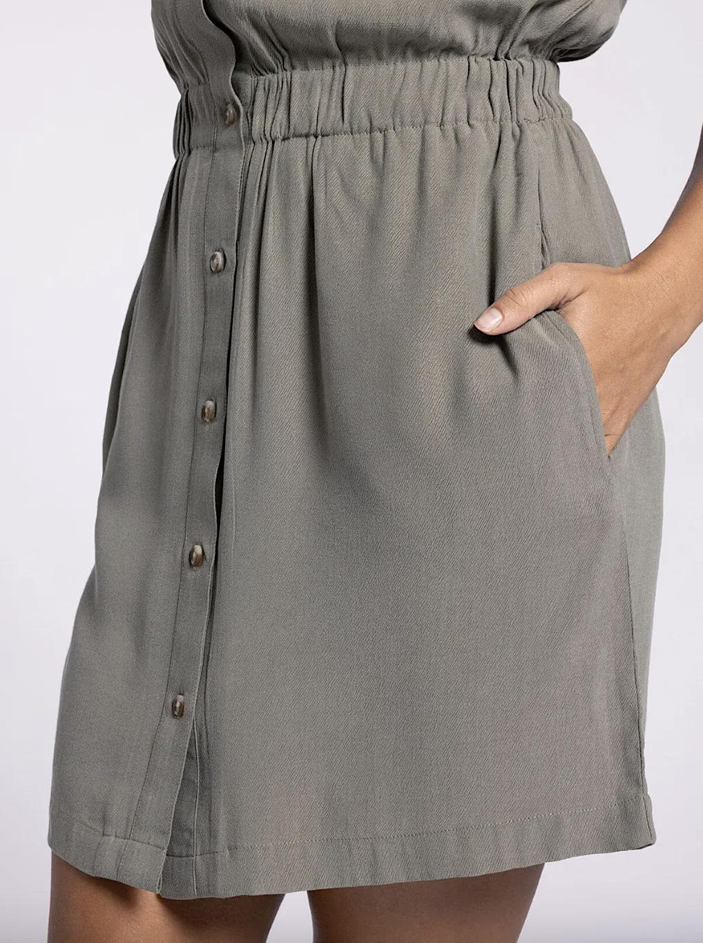maya button dress